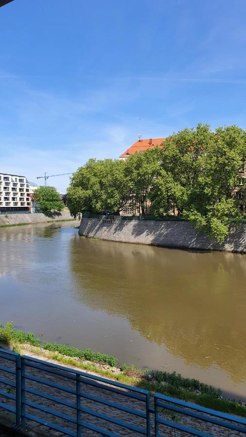 Apartament Midnight Blue Wroclaw Bagian luar foto