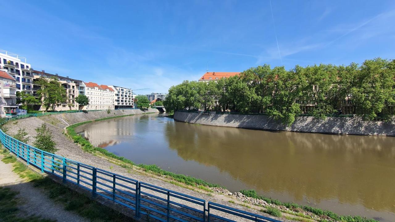 Apartament Midnight Blue Wroclaw Bagian luar foto